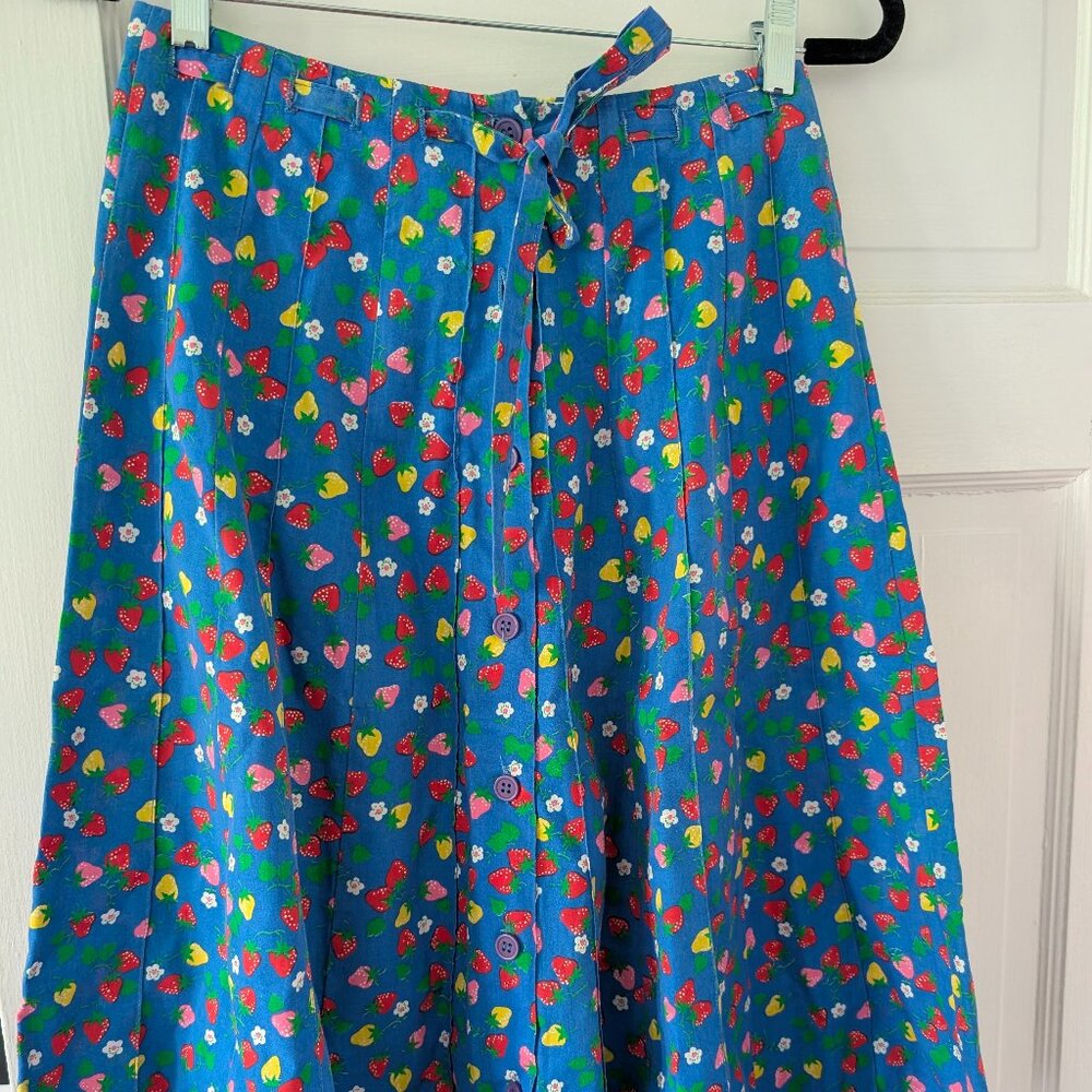 Modcloth Vintage - Strawberry Cotton Skirt by Copley Square Ltd - 1970s